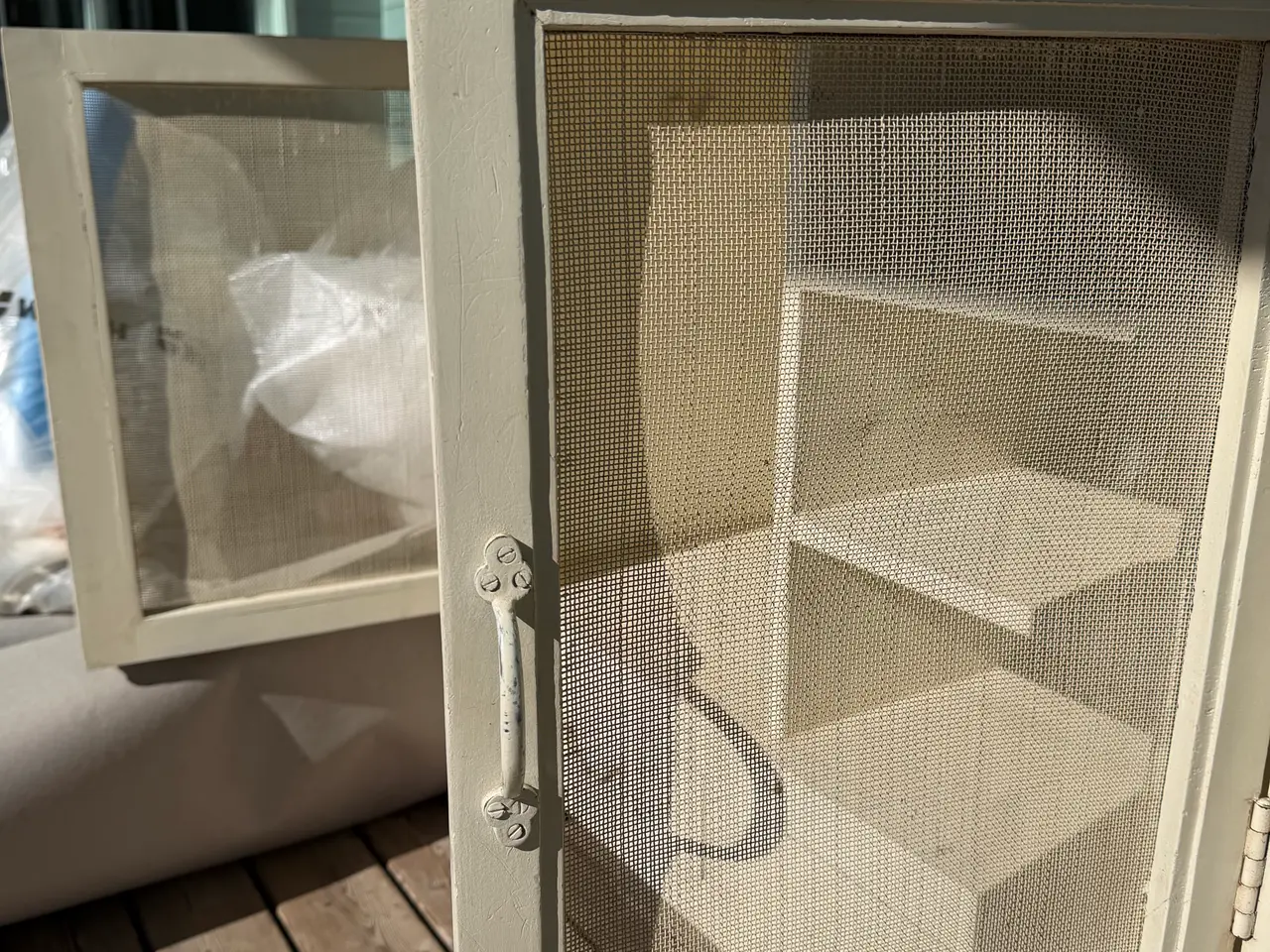 Billede 7 - antik hvidt vitrine/ spisekammer skab skuffe