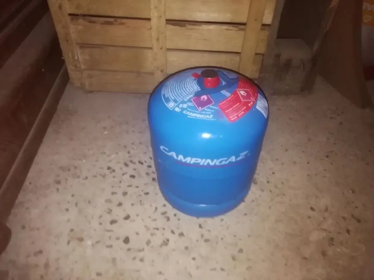 Billede 1 - International gasflaske