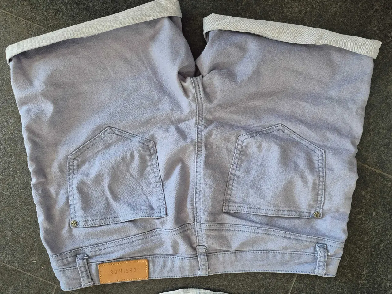 Billede 4 - Shorts sæt med tshirts