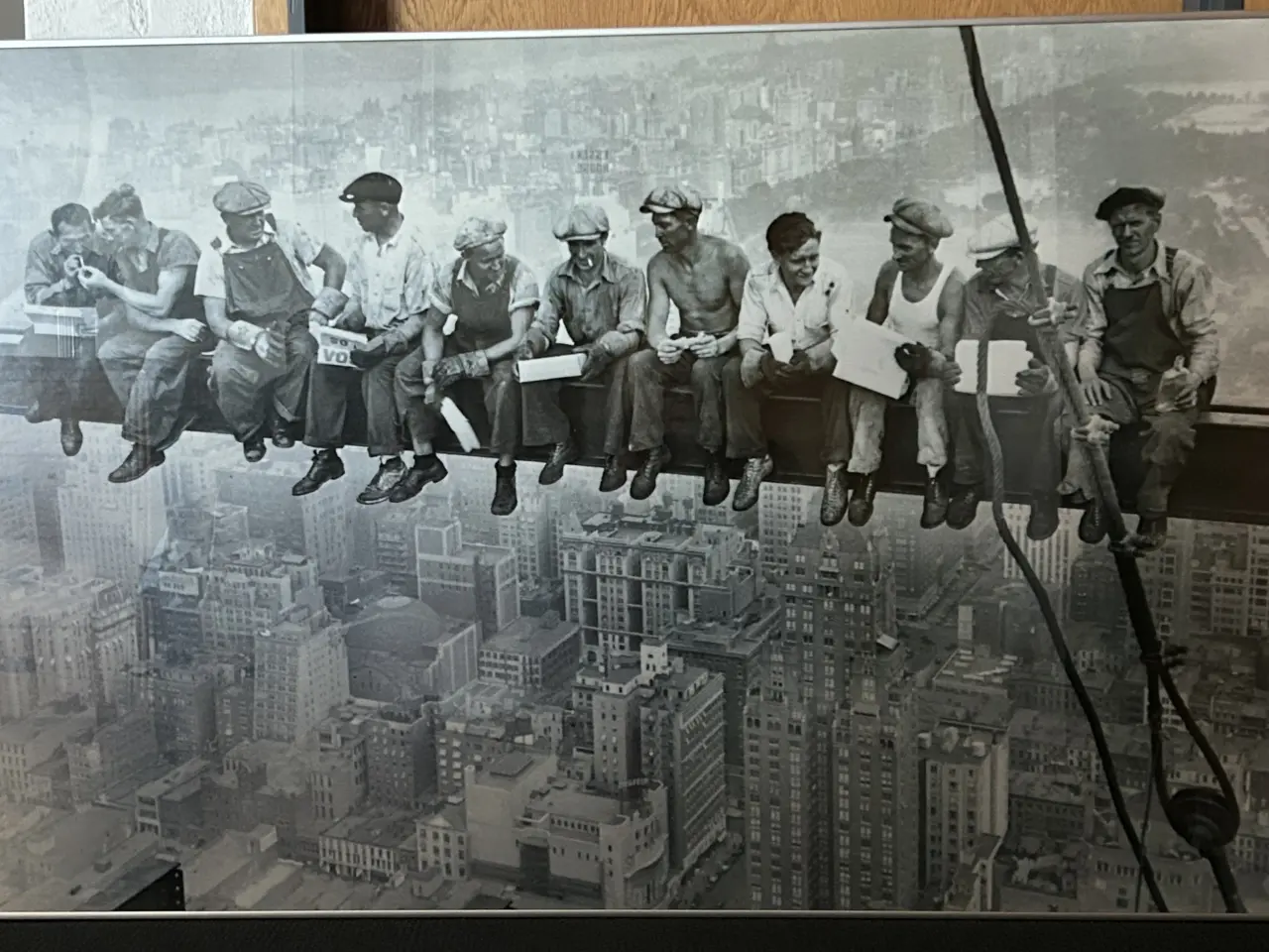 Billede 1 - Plakat: Frokost over New York, 1932