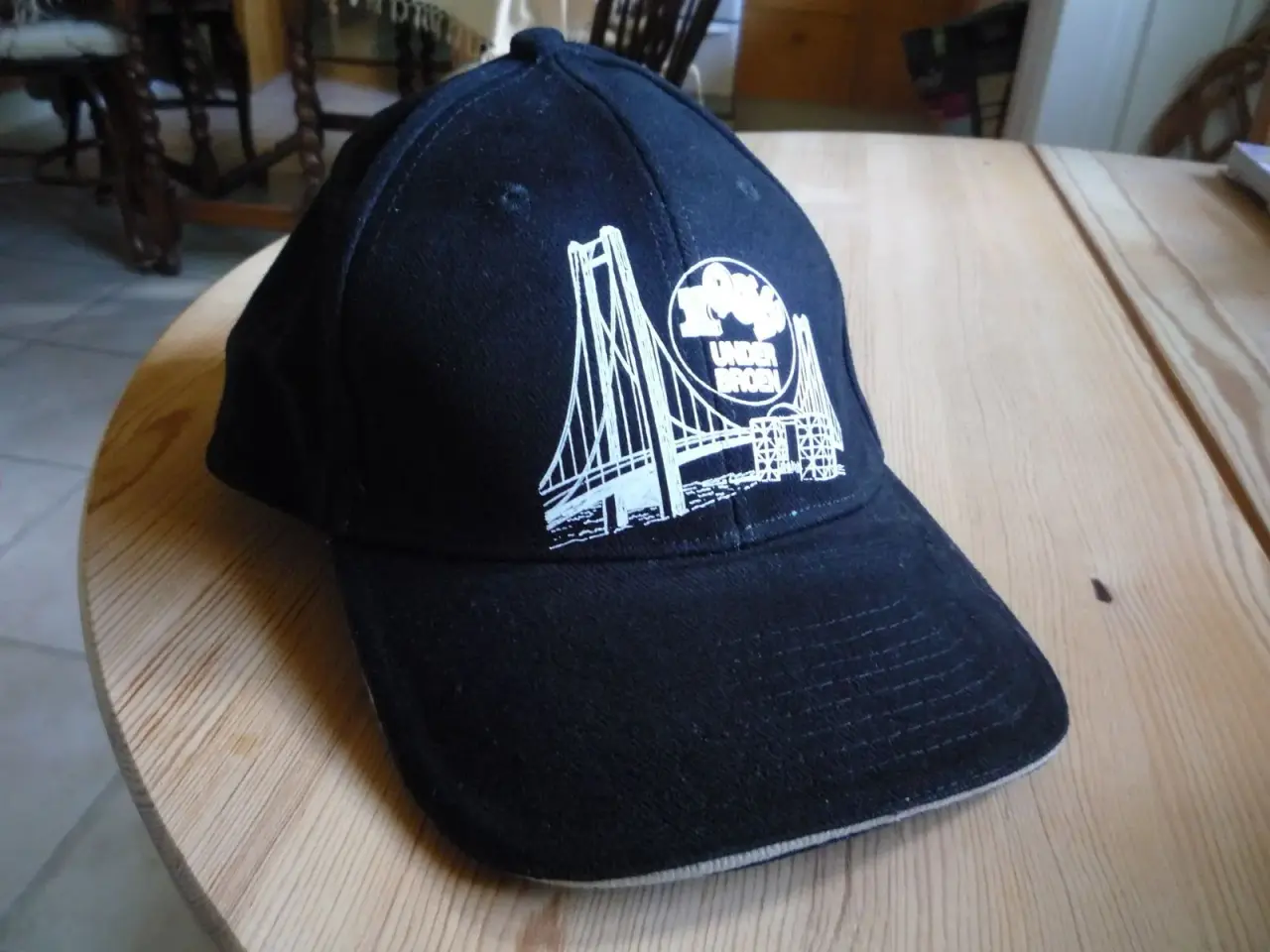 Billede 2 - NEDSAT: Ny Cap, Rock Under Broen