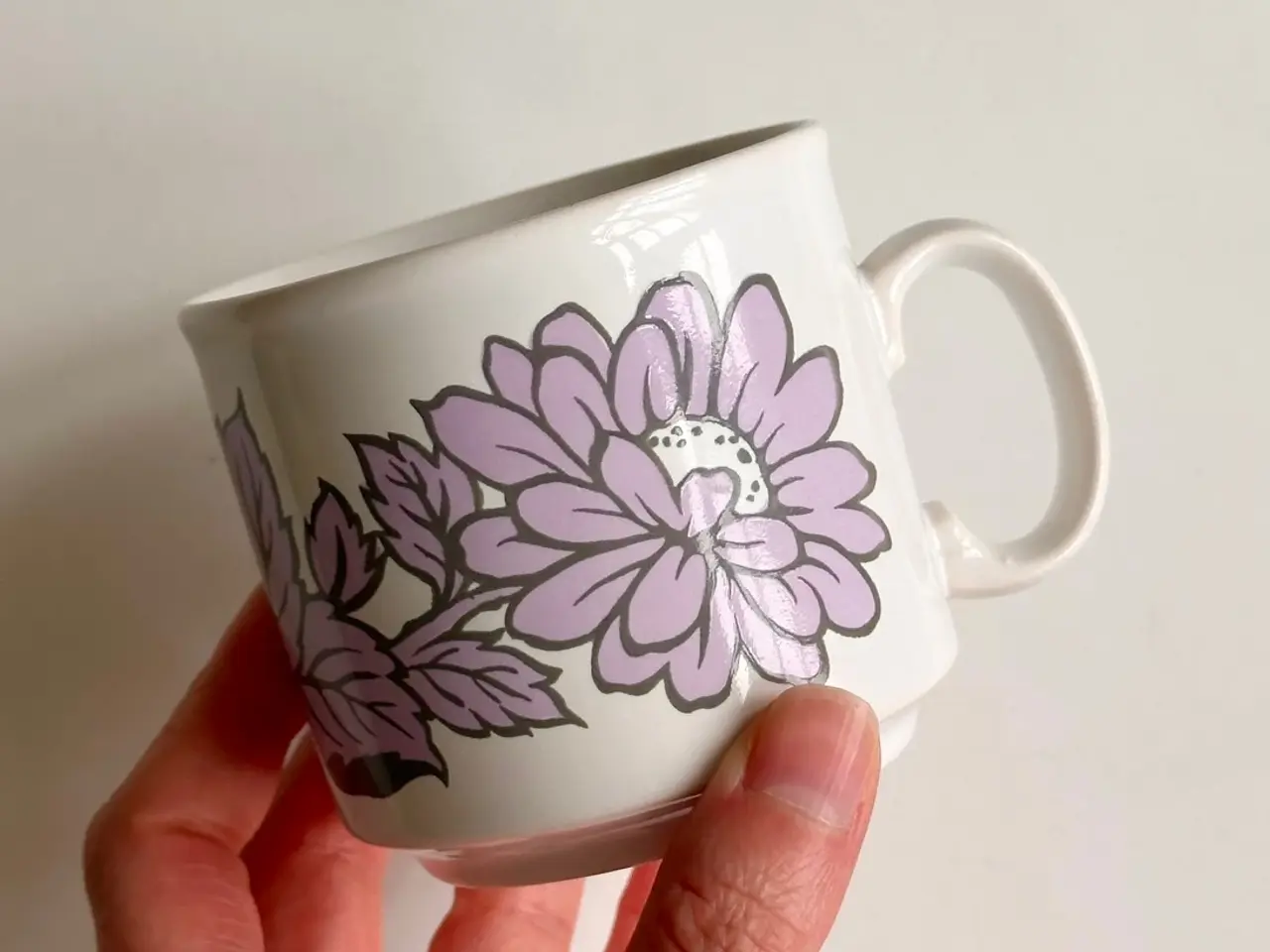 Billede 2 - Engelsk krus, lilla blomster