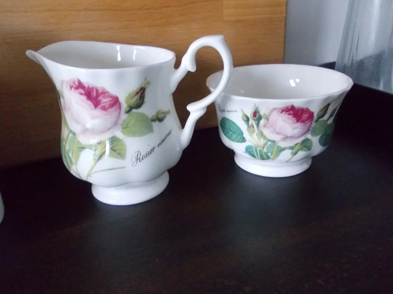 Billede 4 - Krus m.m. Redoute roses fra Roy Kirkham