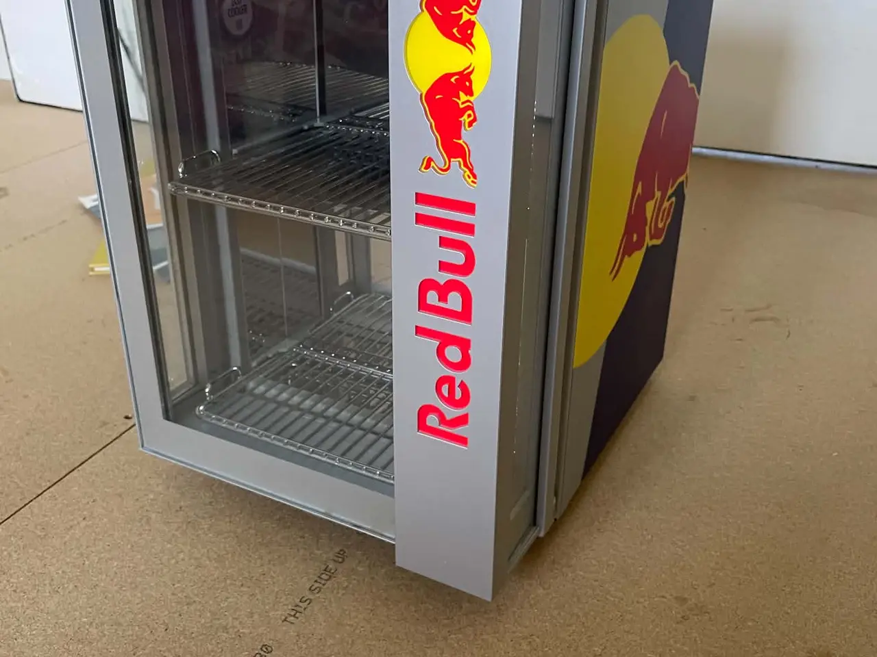 Billede 1 - Redbull køleskab