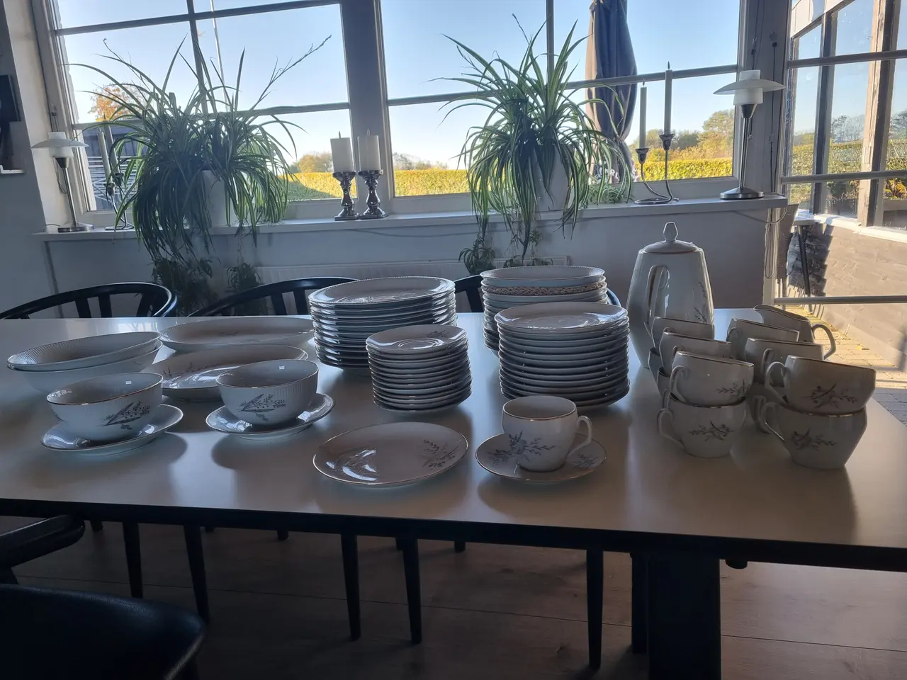 Billede 2 - Spise og kaffestel sælges