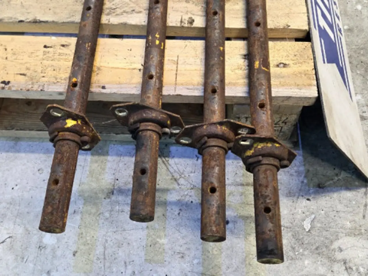 Billede 10 - New Holland 346W Aksel 86631215  4 Stk