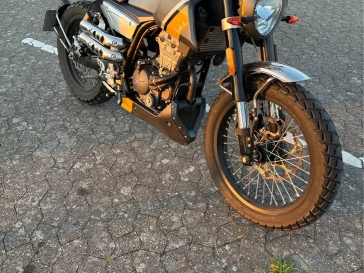 Billede 4 - Mondial 125