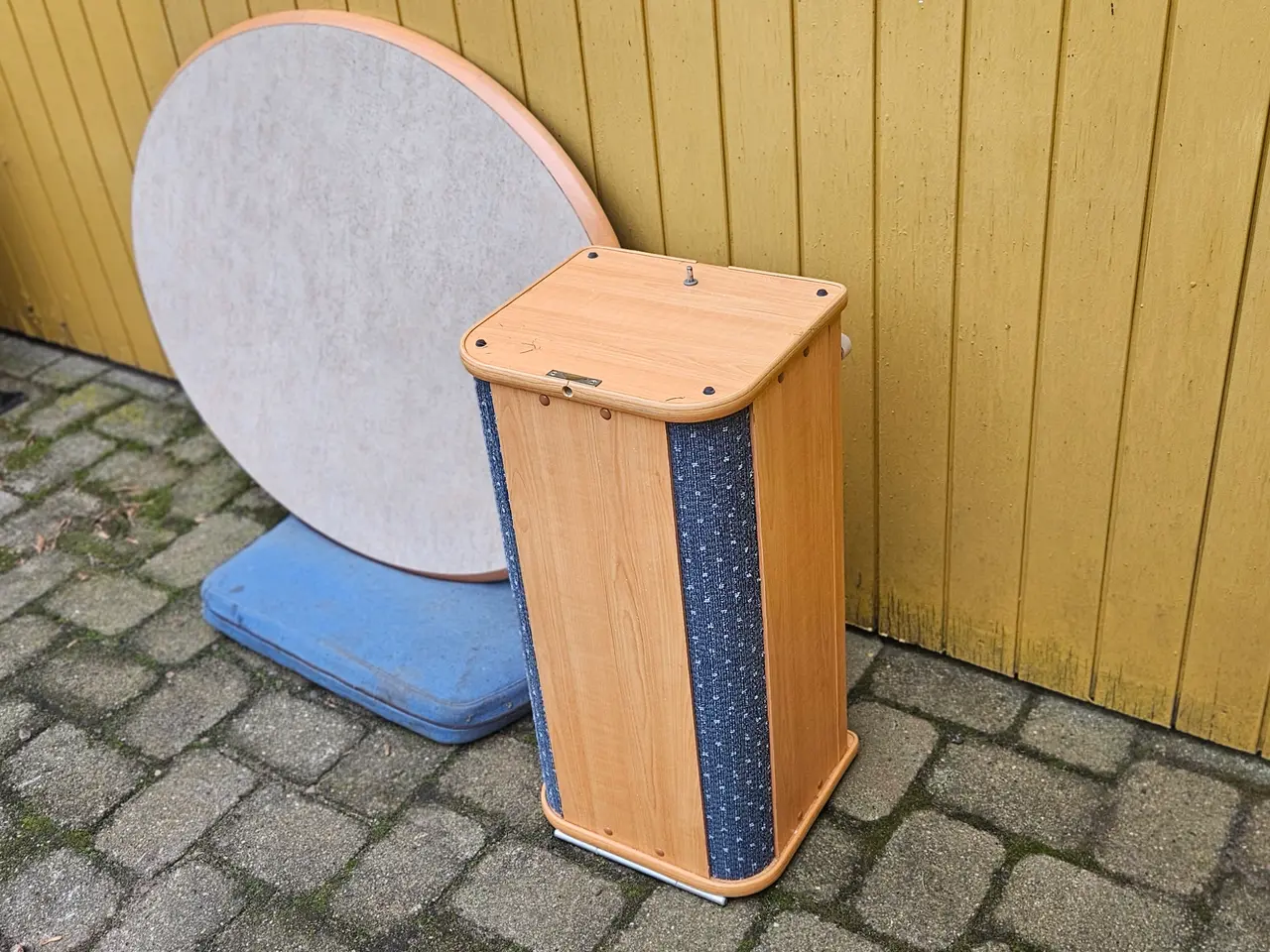 Billede 2 - Originalt ovalt bord til LMC-campingvogn