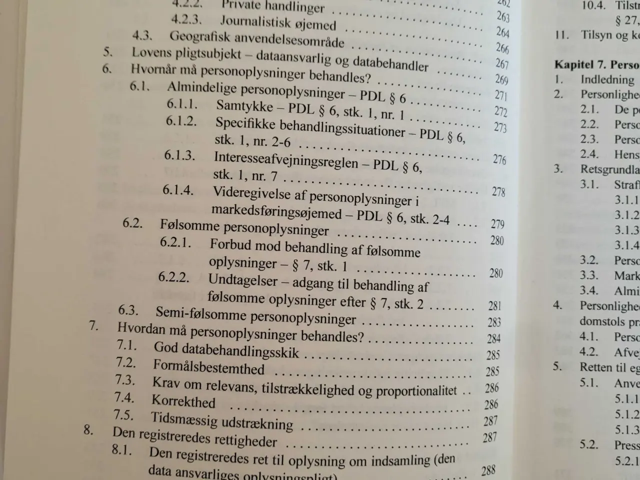 Billede 11 - Lærebog i informationsret