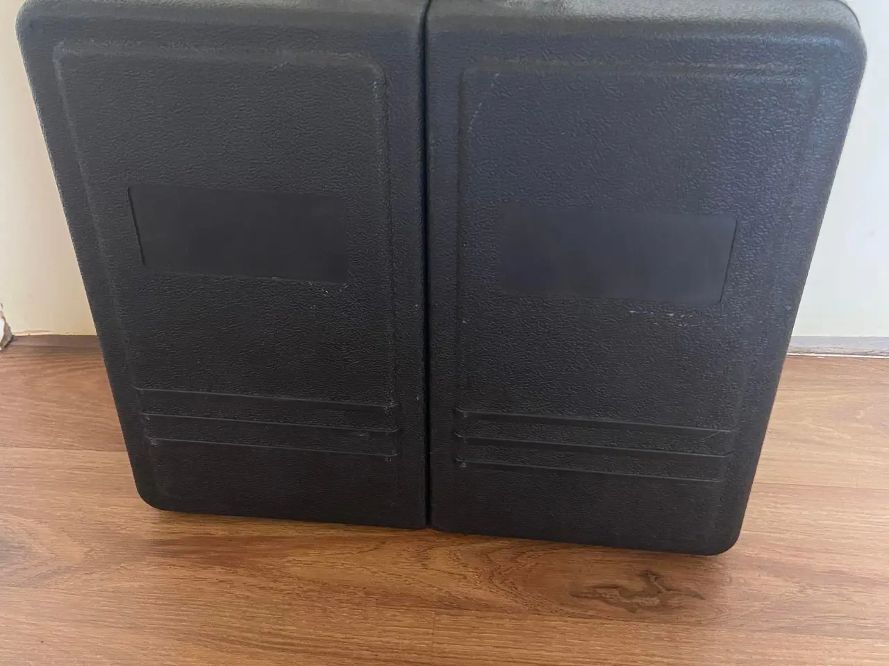 Billede 3 - Max Boremaskine, Akku 18 V Li-Ion 2 Batt, 77 Dele