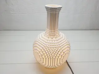 Bordlampe i pixel med smukt lys