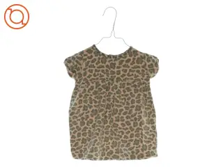 Bluse fra Bakito (str. 68)
