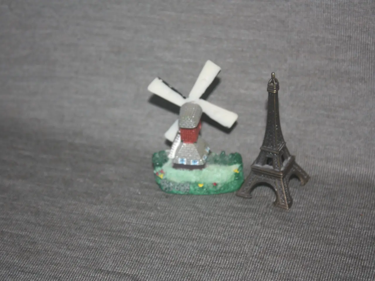 Billede 6 - Miniature figurer til sættekasse / dukkehus