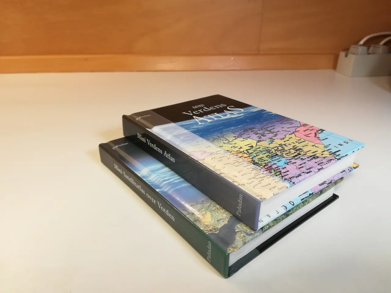 Billede 5 - MINI Verdens Atlas +MINI Satellitatlas over Verden