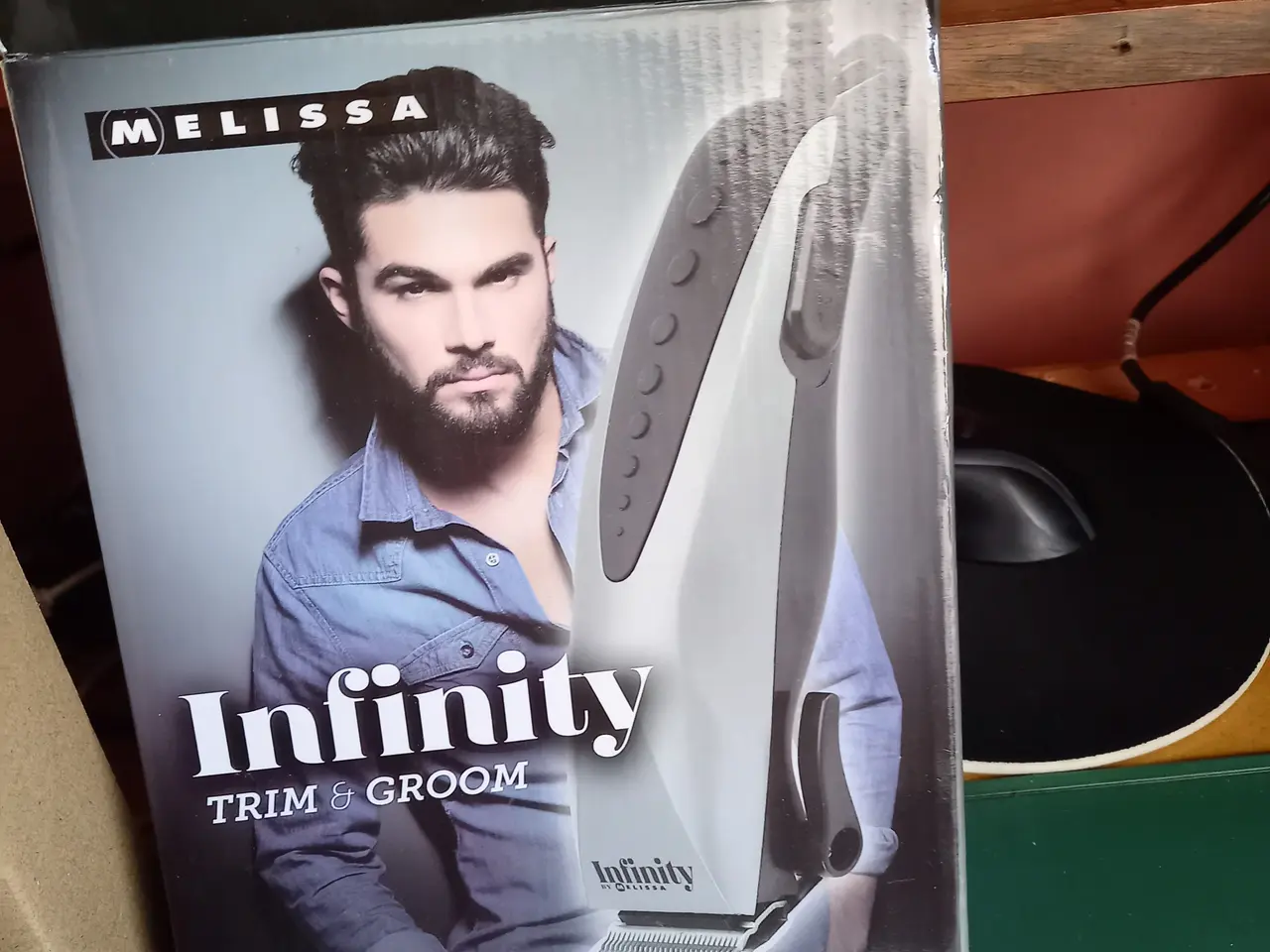 Billede 5 -  Flot Infinity barber og trimmer med kasse 