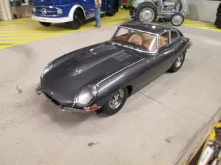 Modelbil Jaguar E-Type KK-Scale 1:18