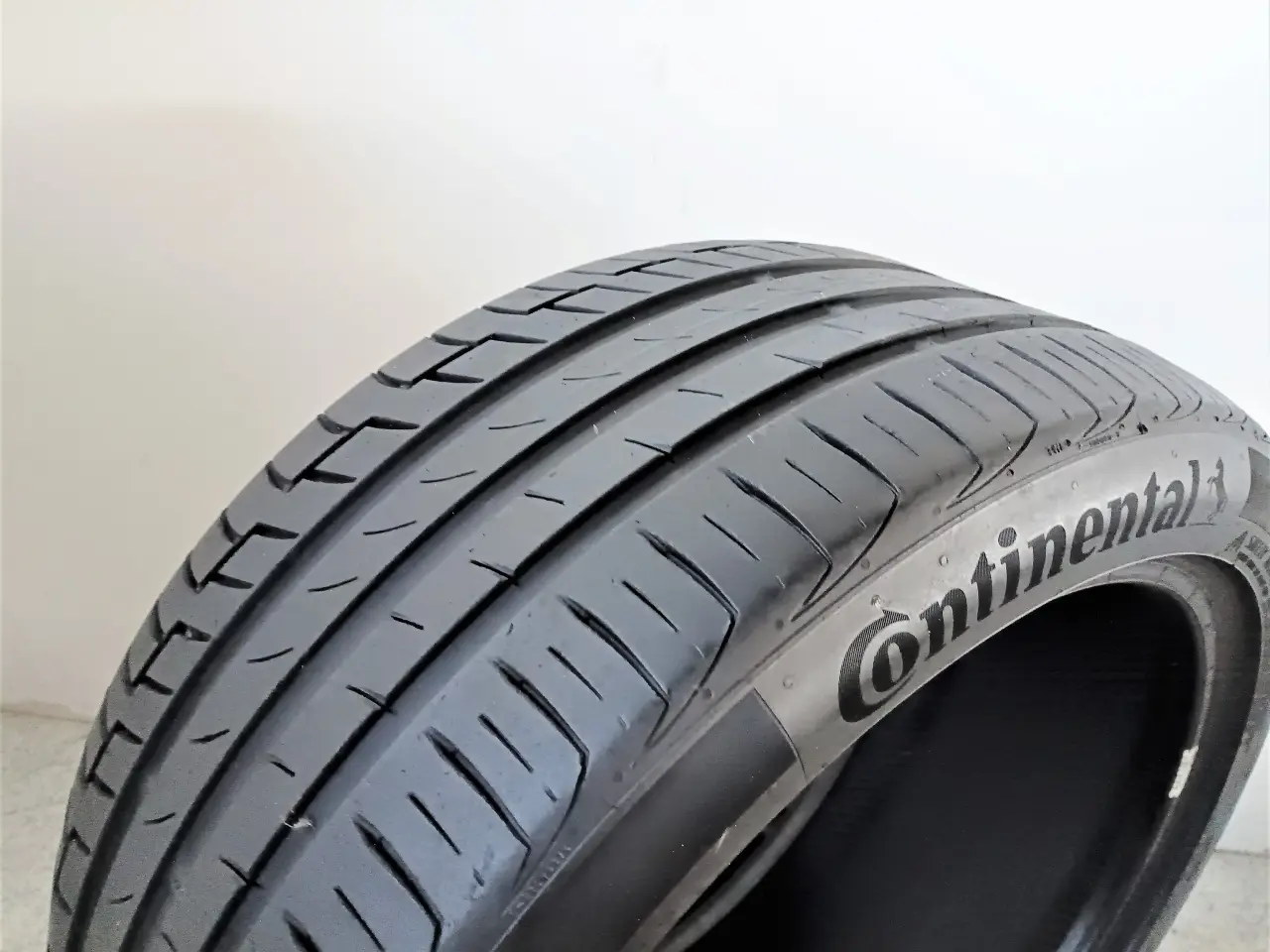 Billede 2 - sommerdæk - 245/40R18 93Y Continental (2stk)