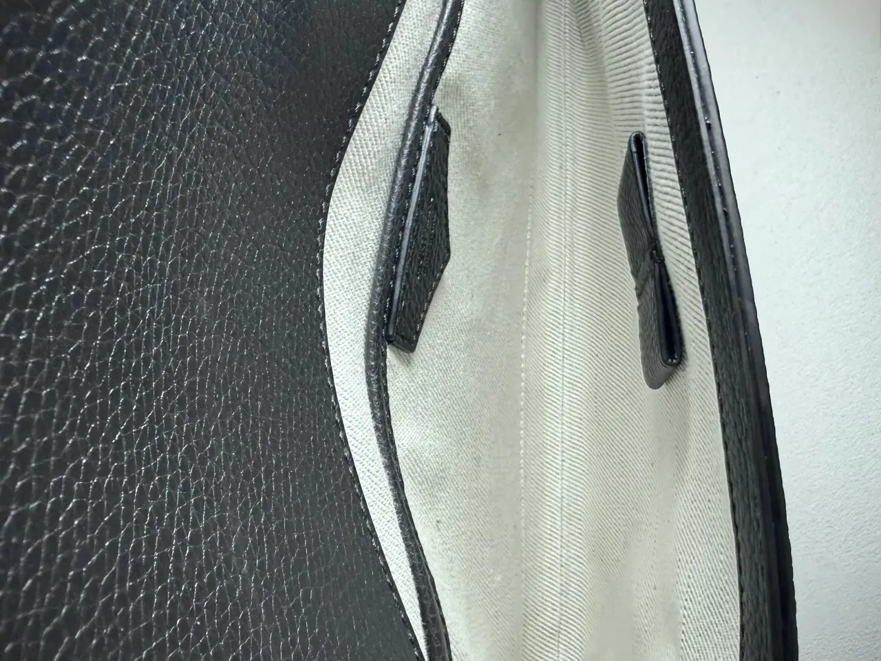 Billede 4 - 👝 Montblanc stor clutch i sort læder - ubrugt