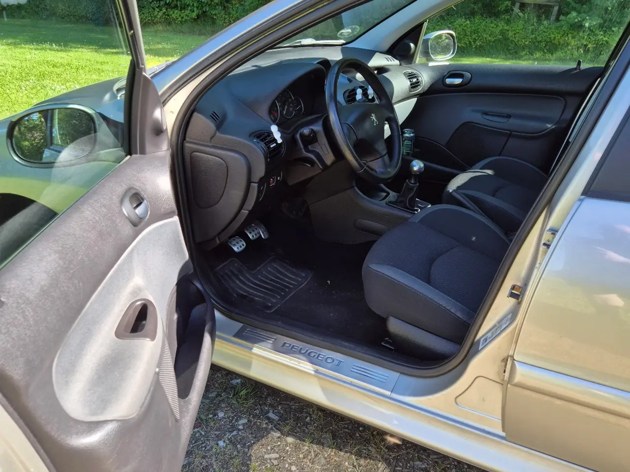 Billede 8 - Fin velholdt peugeot sælges