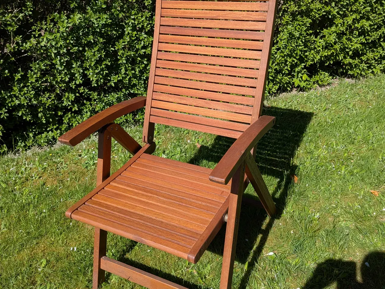 Billede 3 - Havebord og stole i hårdttræ 