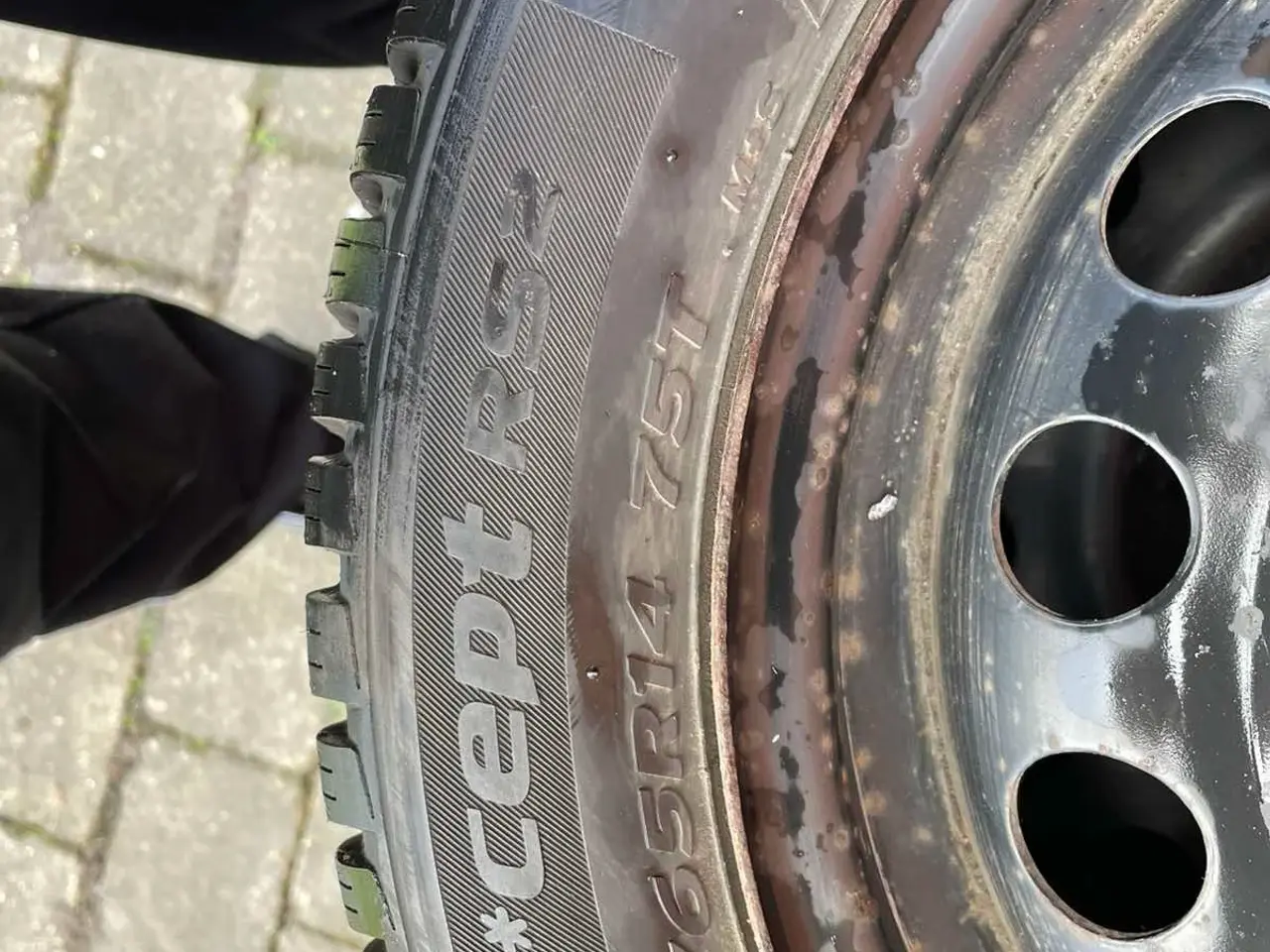 Billede 4 - 14 Toyota Aygo Vinterhjul med super gode vinterdæk