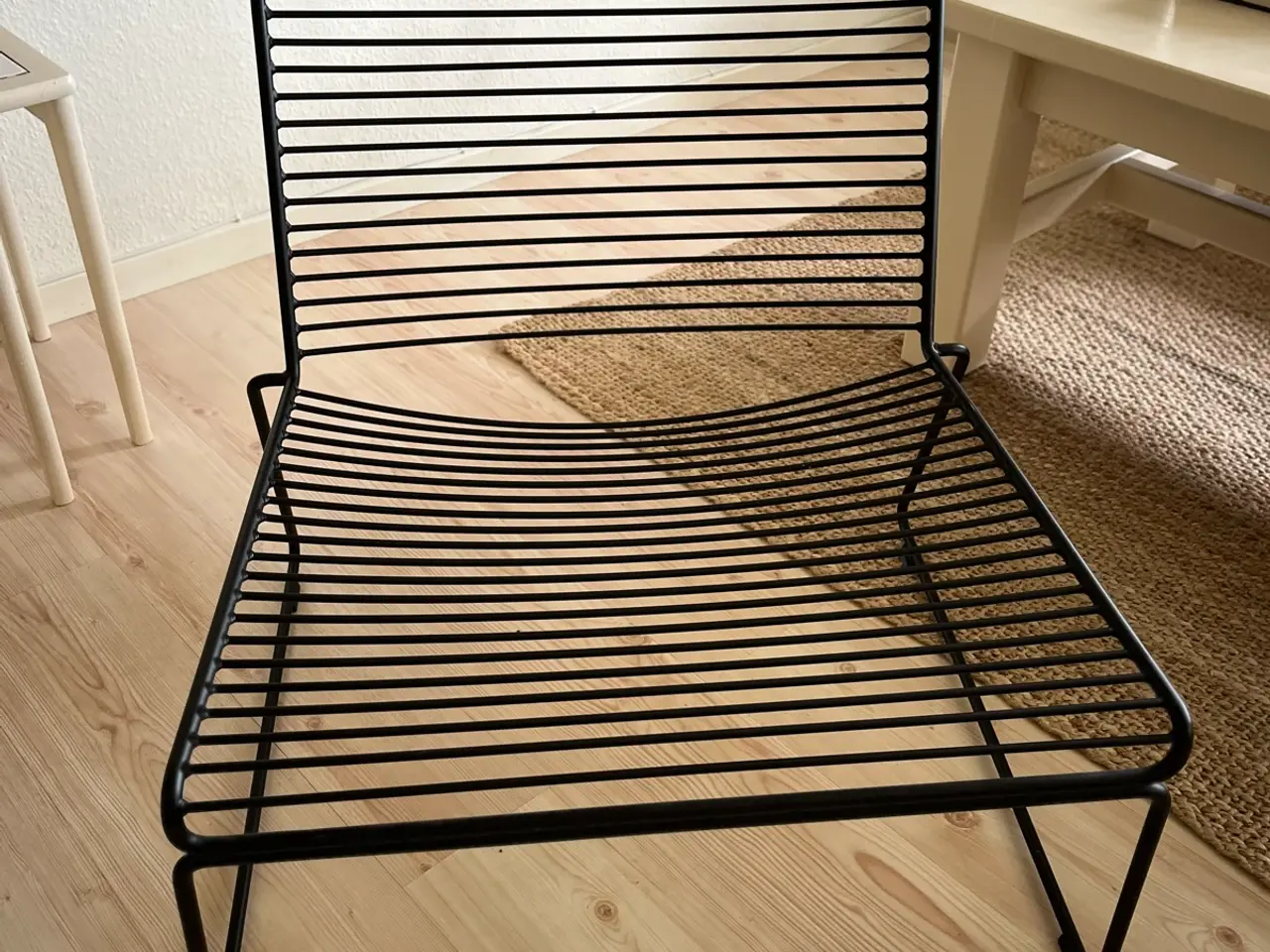 Billede 2 - HAY - Hee Lounge stol i sort stål
