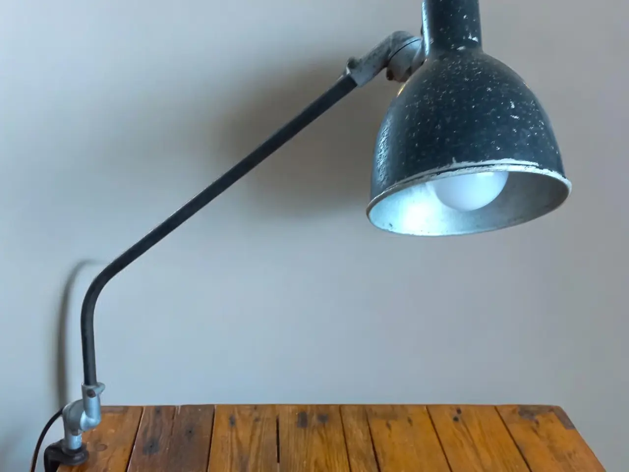 Billede 5 - Flot gammel værkstedslampe/arkitektlampe