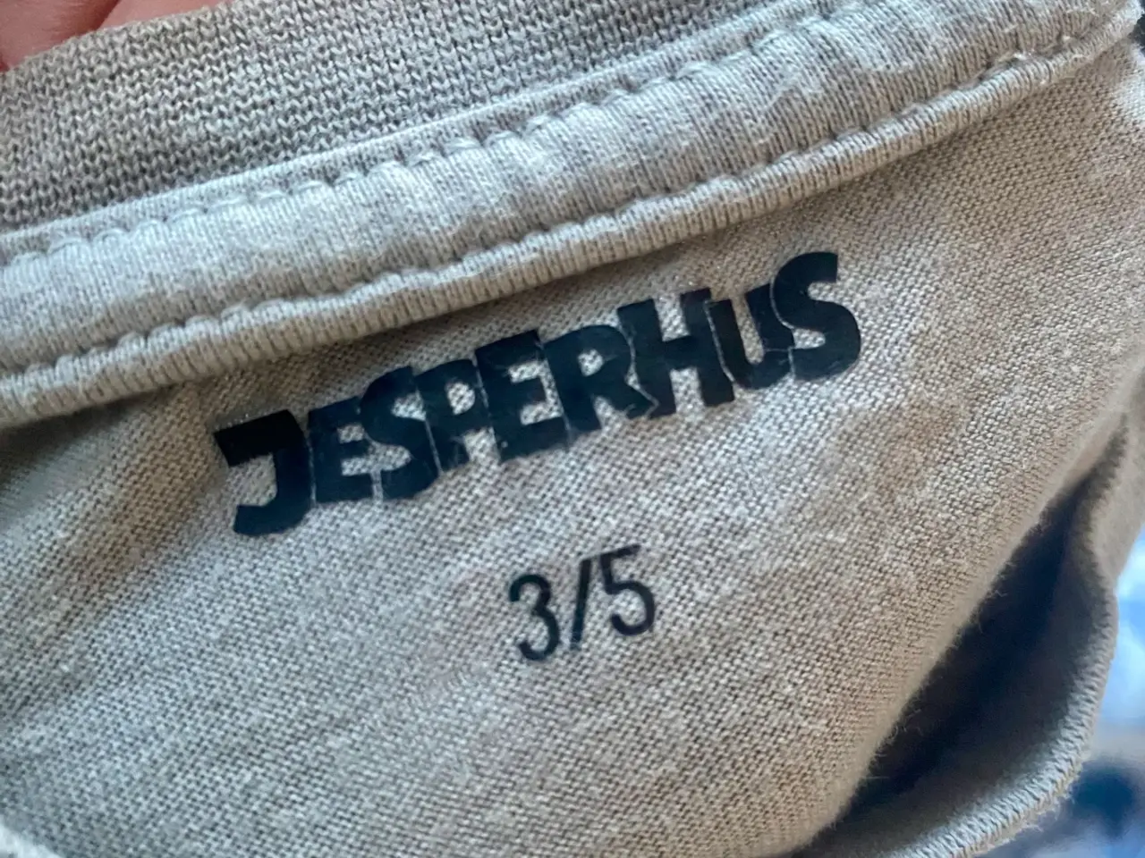 Billede 3 - Jesperhus t-shirt 3-5 år
