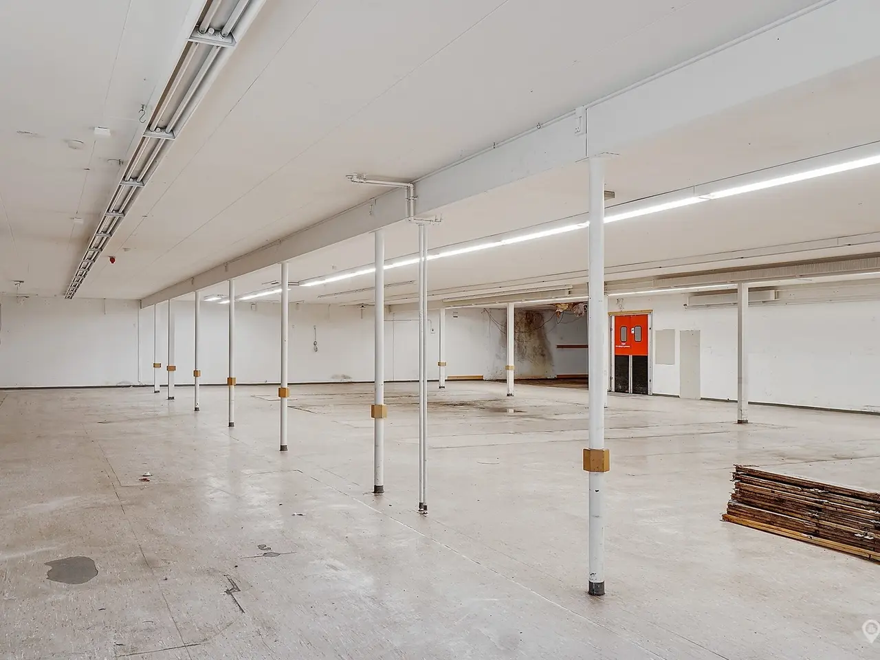 Billede 6 - Stor-butik ved byens bedste indfaldsvej