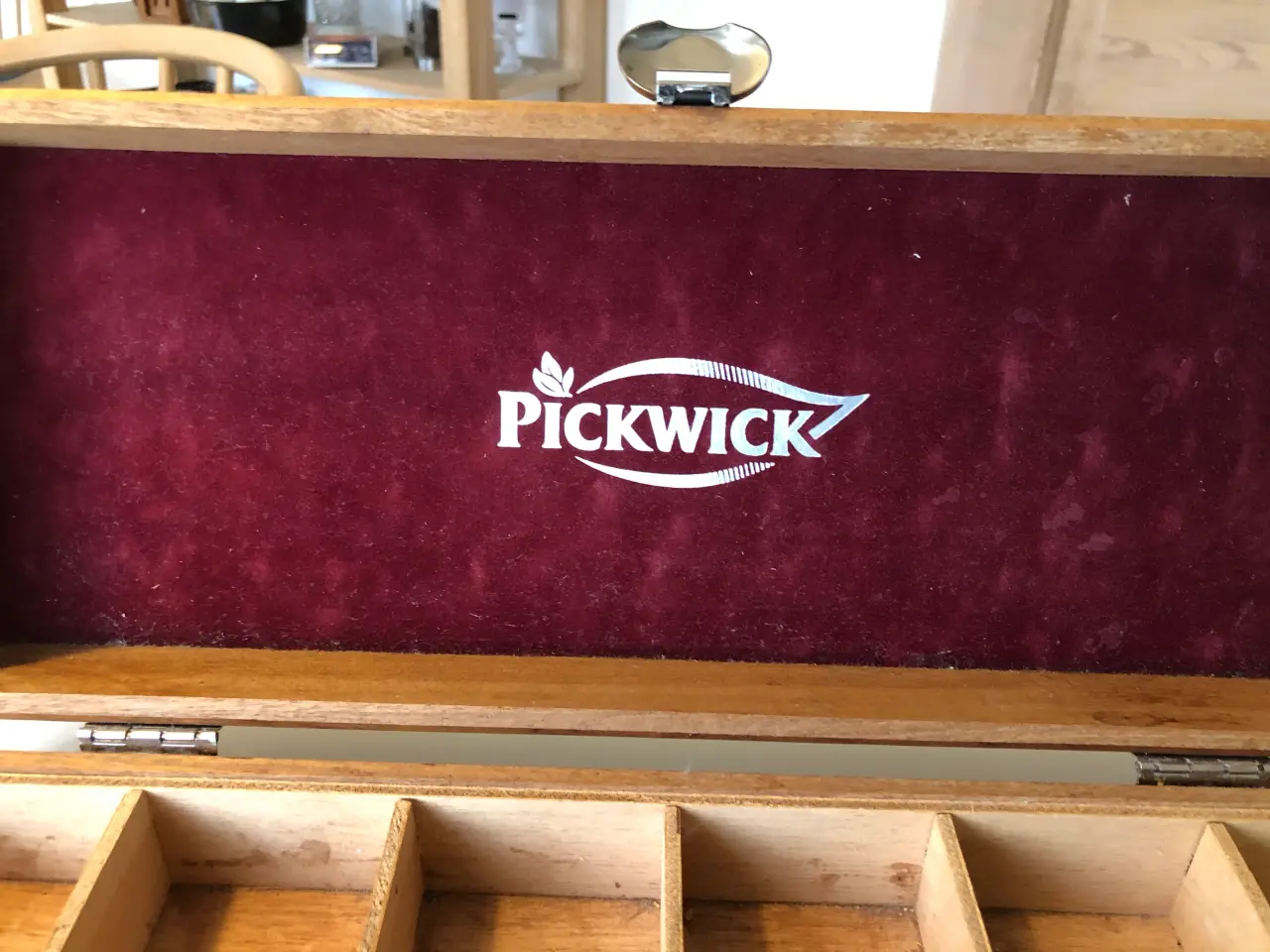 Billede 5 - Pickwick te-kasse i flot træ