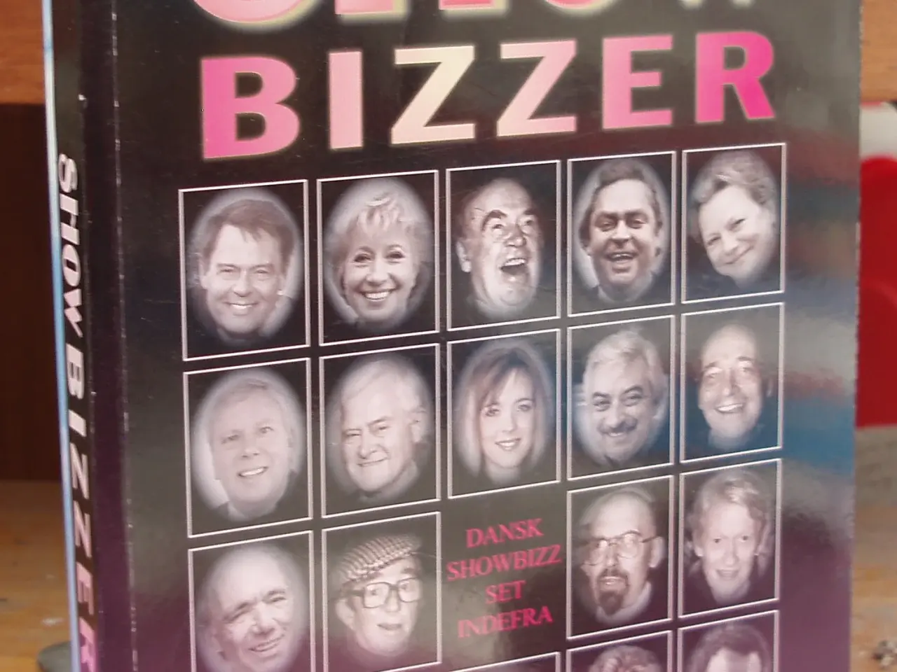 Billede 1 - Showbizzer af Gunnar Geertsen