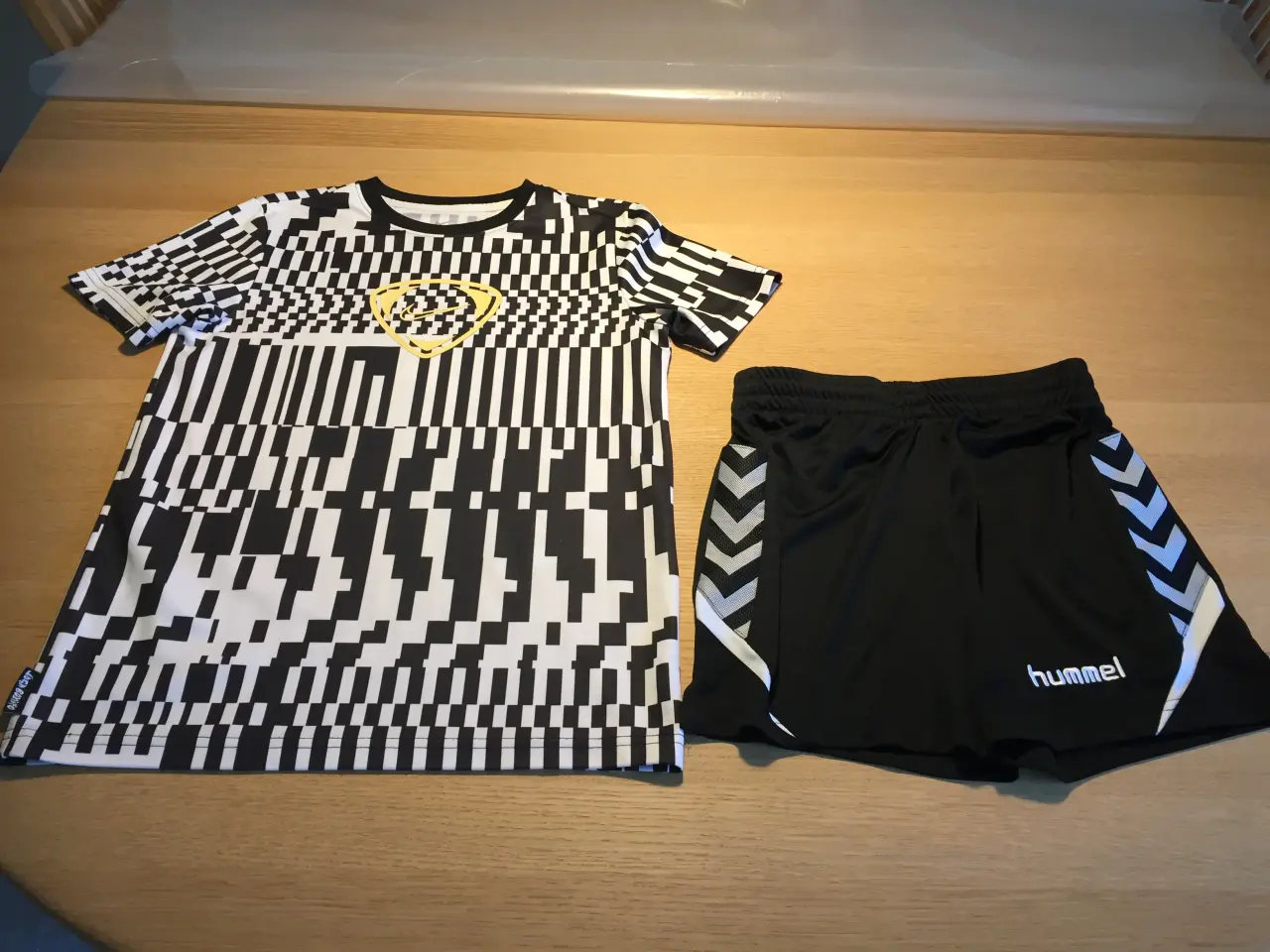Billede 7 - Hummel shorts m.m.