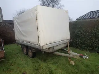 Humbauer 2500 kg med overbygning