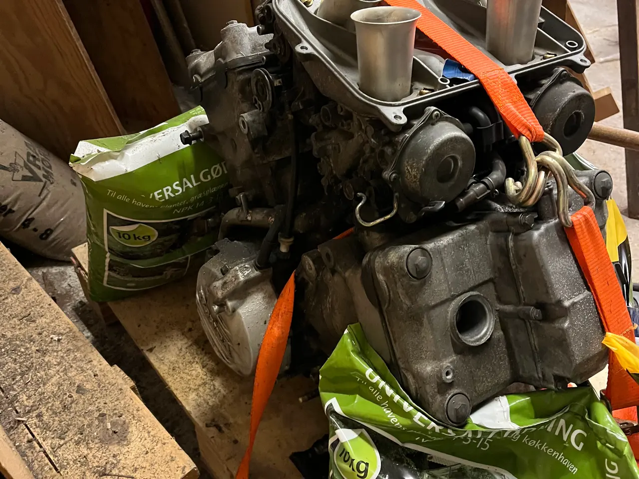 Billede 2 - Honda VFR 750 F RC36.1 motor