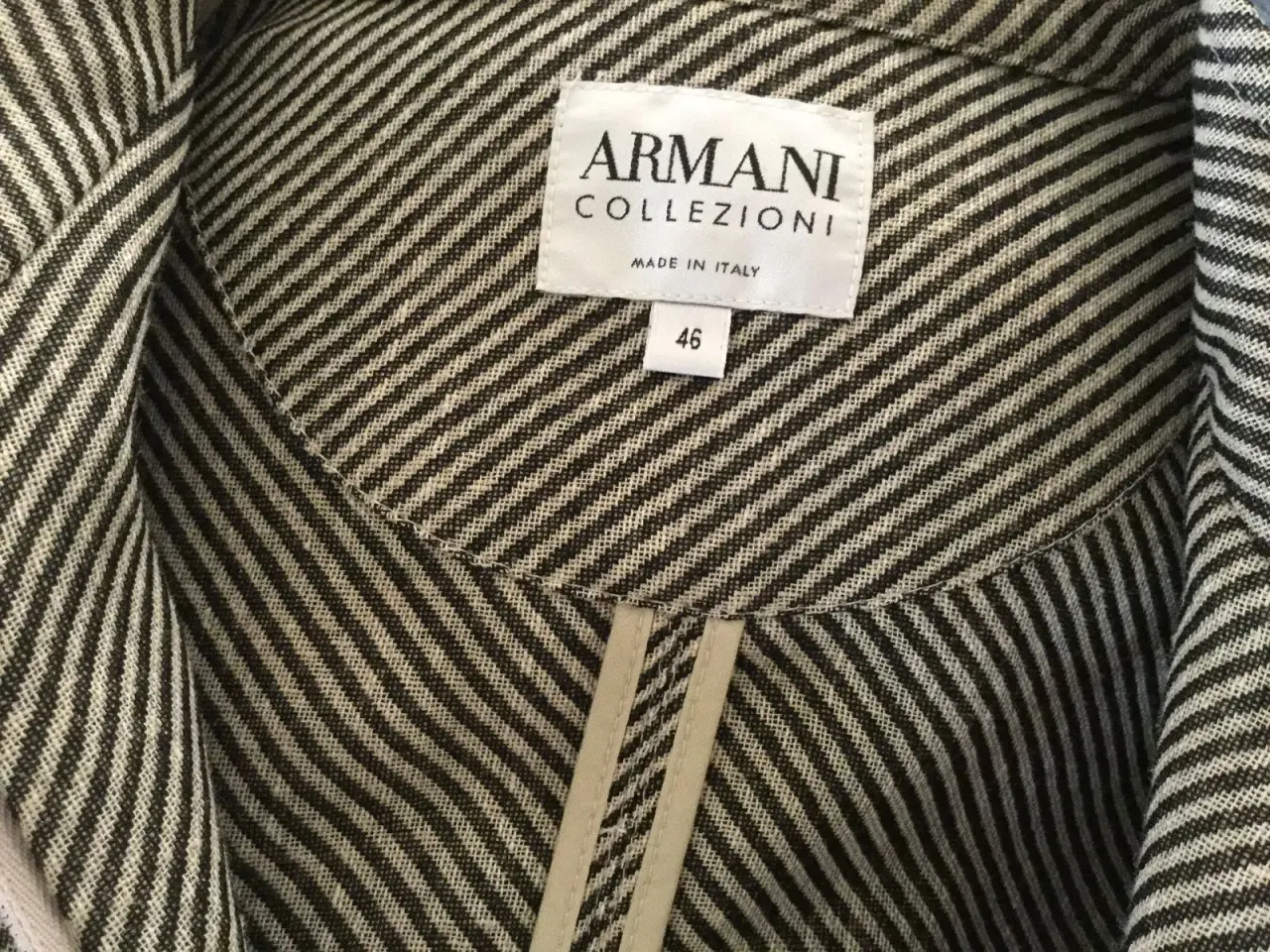 Billede 2 - Armani  damejakke