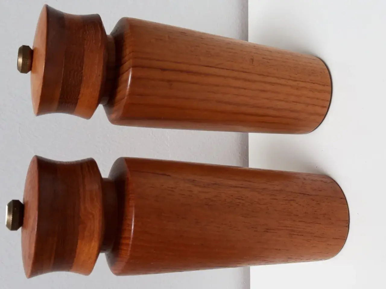Billede 1 - Salt/Peber-sæt, retro, massiv teak, 21 cm, 2 stk