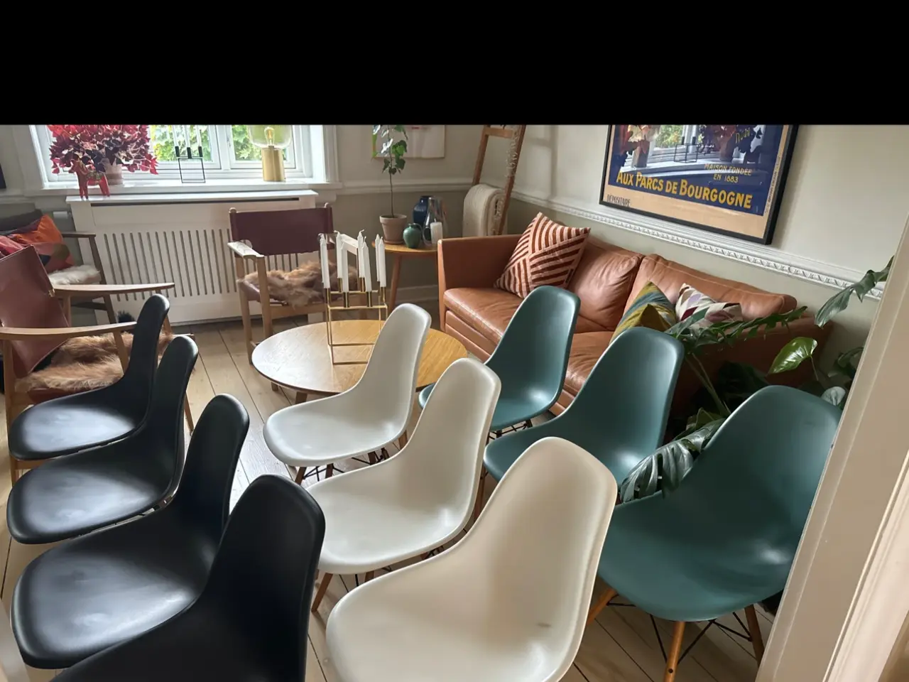 Billede 3 - 10 Eames spisebordstole med træben