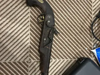 Pistol