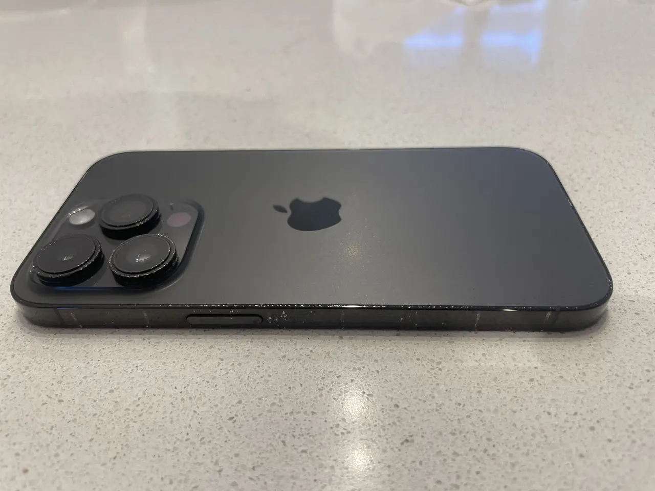 Billede 3 - iPhone 14 Pro 128GB – fin stand + cover medfølger