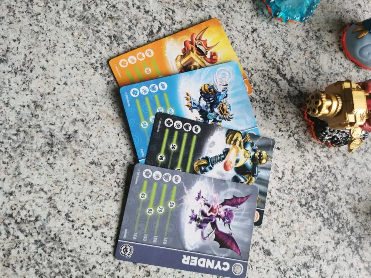 Billede 7 - Skylanders giants + 10 figurer.