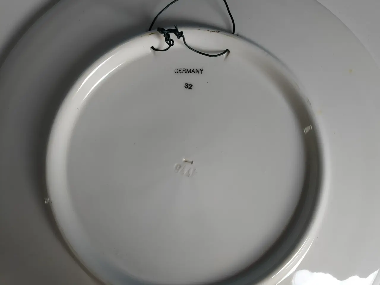 Billede 4 - Vintage pyntetallerken i porcelæn – Germany