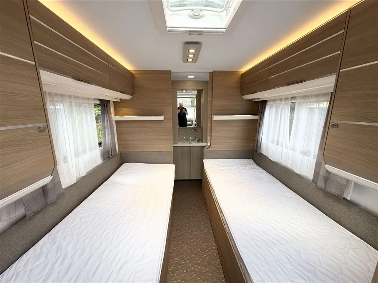 Billede 15 - 2019 - Adria Adora 572 UT Enkeltsenge-Endebad-Gulvtemp.-Mover