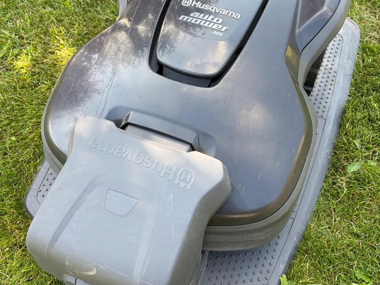 Billede 2 - Husqvarna Automower 305 robotplæneklipper