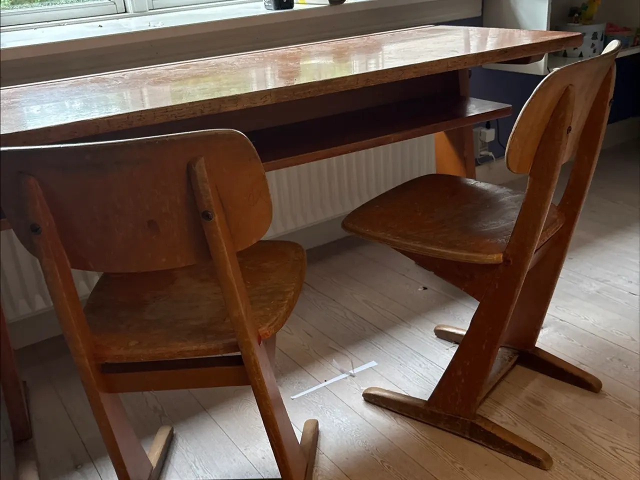Billede 2 - Tyske skolemøbler - bord m. Stole