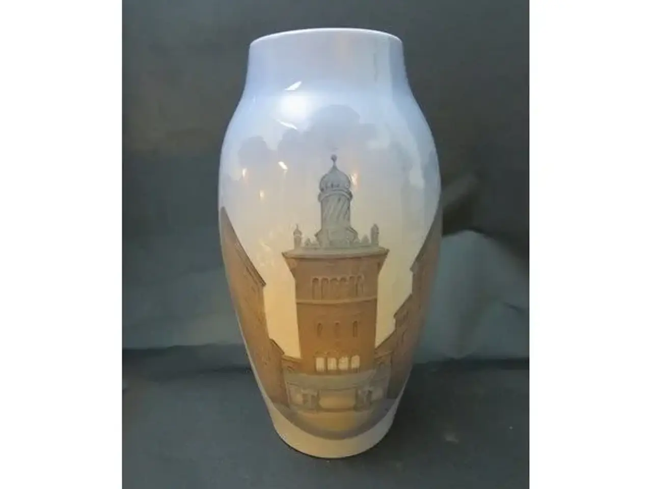 Billede 1 - B & G vase ; CARLSBERG Elefantporten