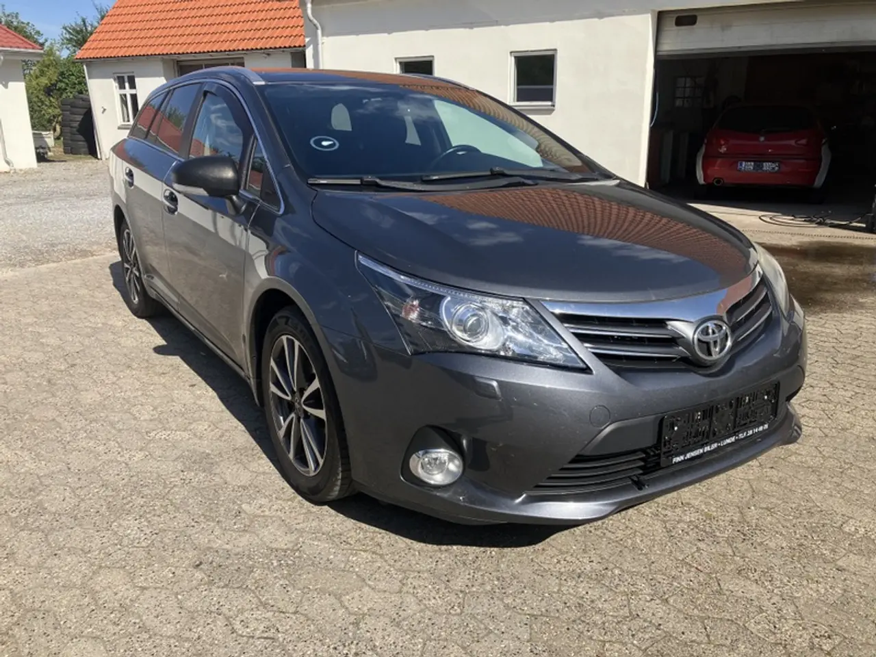 Billede 2 - Toyota Avensis 1,8 VVT-1  st car  årg 2014  147 hk