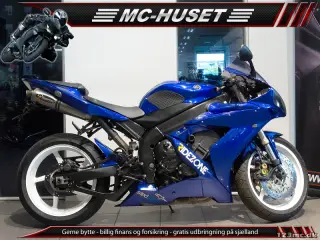 Yamaha YZF R1