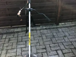 Busk rydder