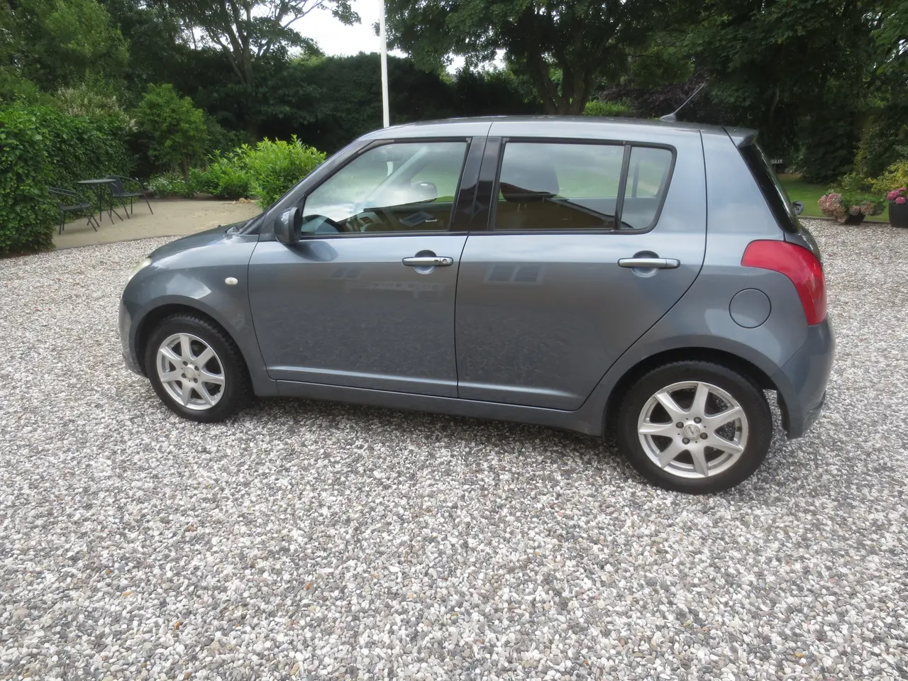 Billede 9 - Suzuki Swift 1.3 i År 07. Nysynet. 