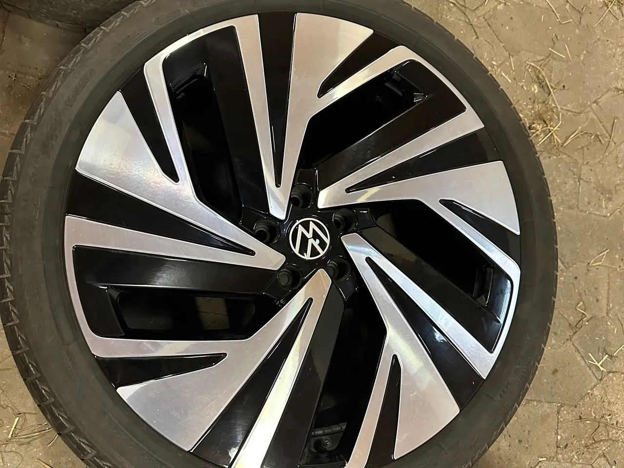 Billede 5 - Id4 21” VW Narvik fælge med dæk
